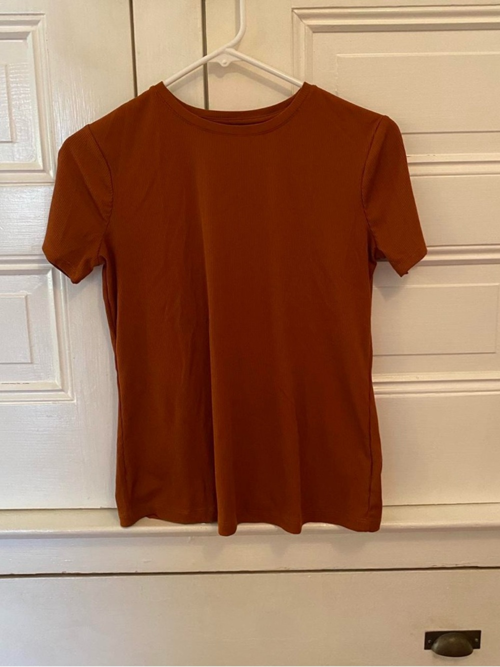 Nine West Short Sleeve Crewneck Top in Rust Brown